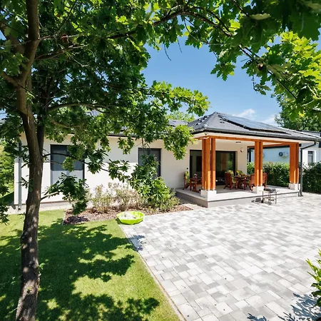 Daniel By Interhome * Балатонсарсо